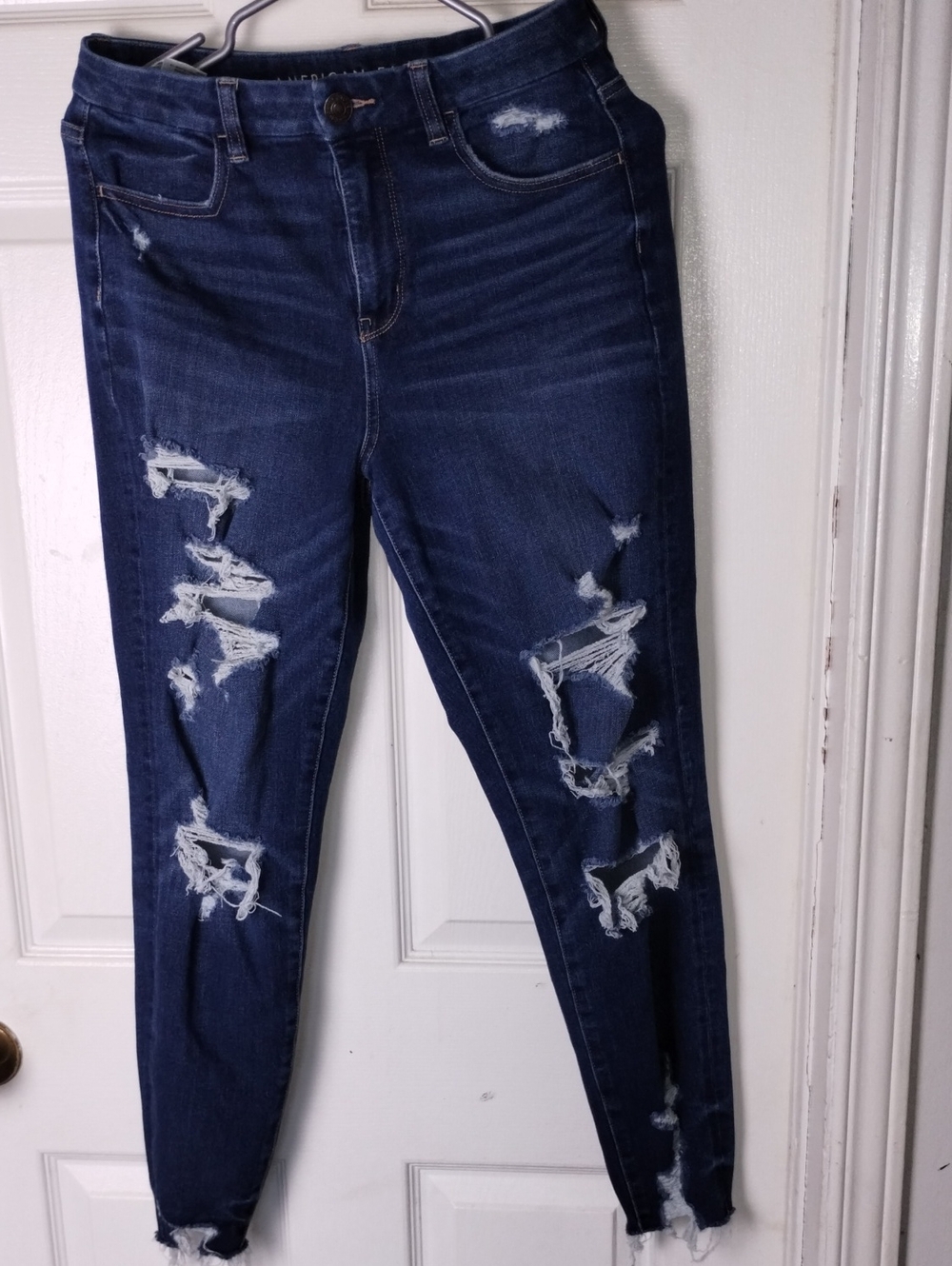 American Eagle Outfitters Navy Distressed Skinny Jeans Size 8